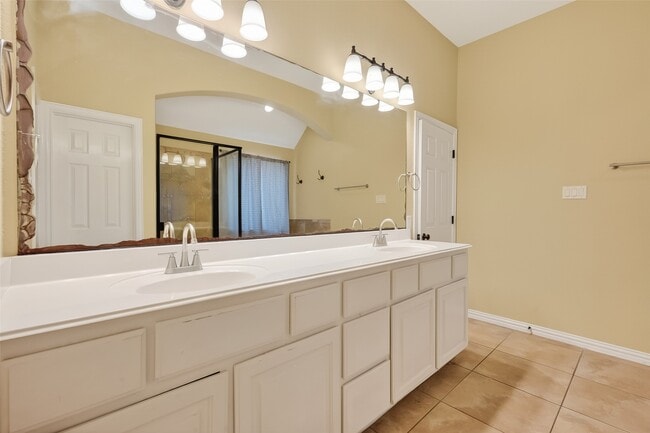 Building Photo - 5115 Field Briar Ln