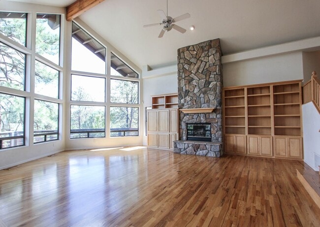 Building Photo - Cathedral Pines Three Bedroom Home