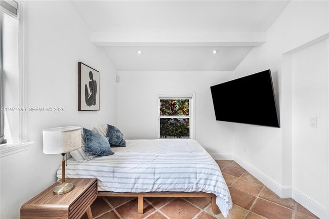 Building Photo - 4150 Ventura Ave