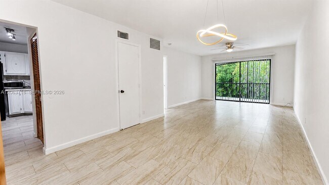 Building Photo - 3101 Oakland Shores Dr