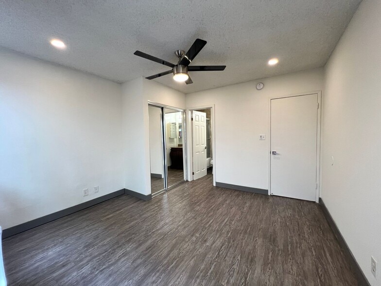 Building Photo - 3419 Keystone Av