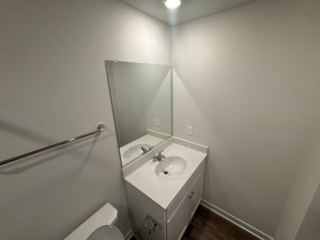 Building Photo - 6007 Crosswinds Blvd