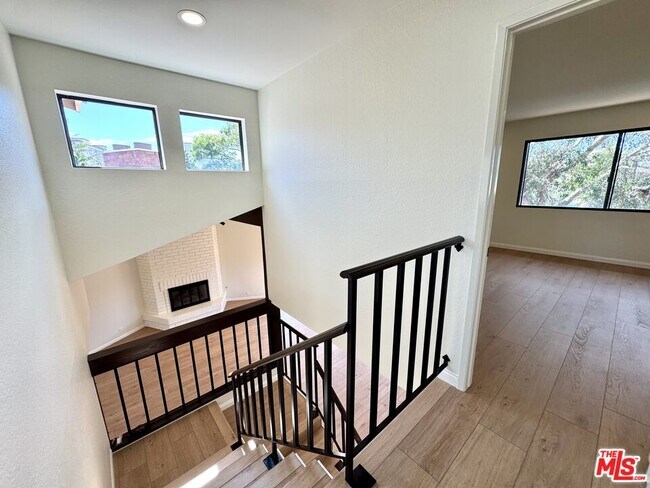 Building Photo - 7756 Sailboat Cir