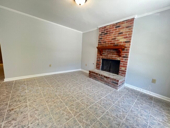 Building Photo - 7123 Meadow Park Ave