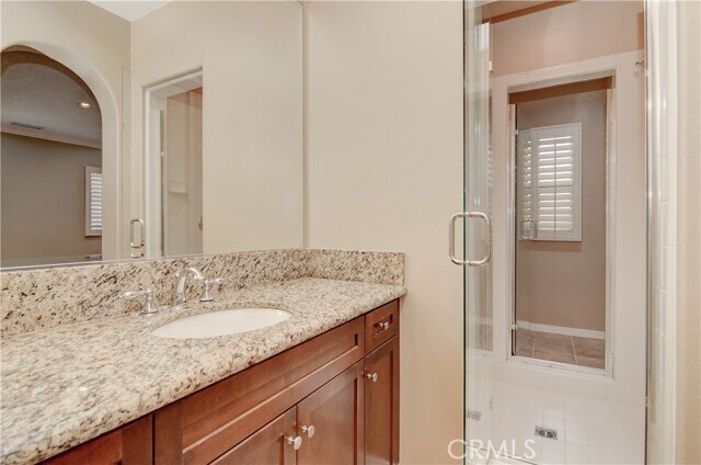 Building Photo - 49 Concierto