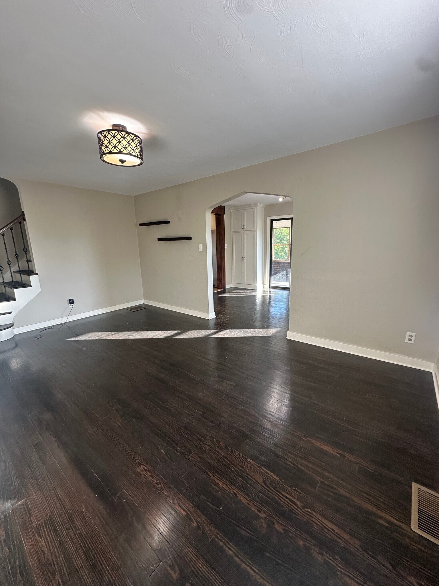 Building Photo - 145 Greenfield Ave