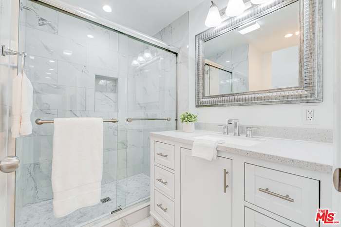 Upstairs bathroom - 1440 Veteran Ave