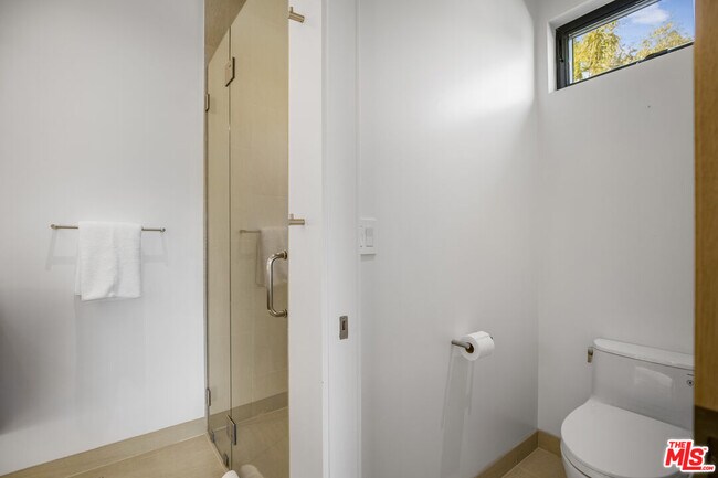 Building Photo - 1754 Lechusa Rd