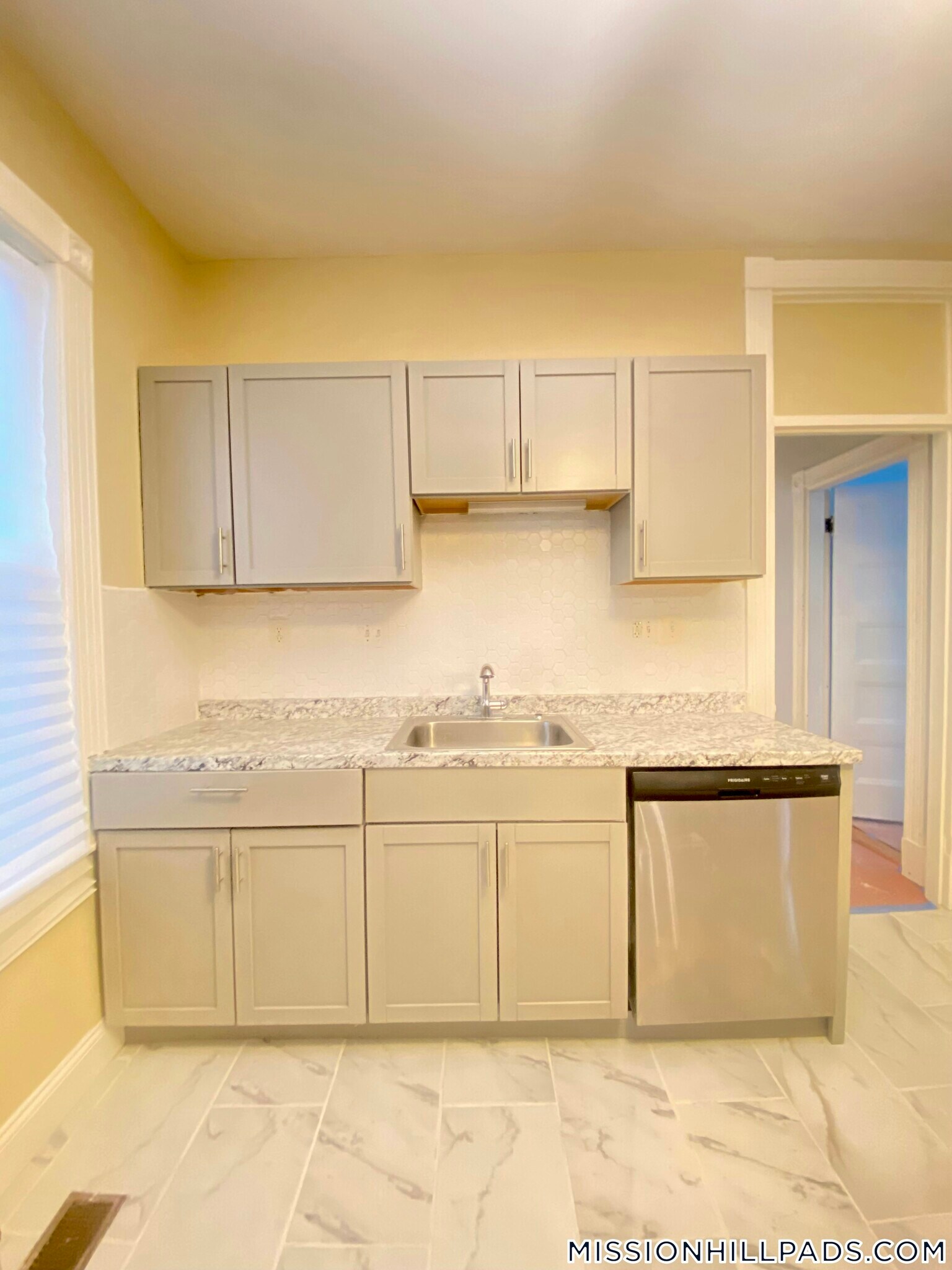 Building Photo - 10 Bucknam St