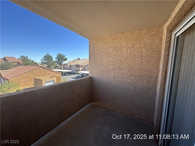 Building Photo - 1150 N Buffalo Dr