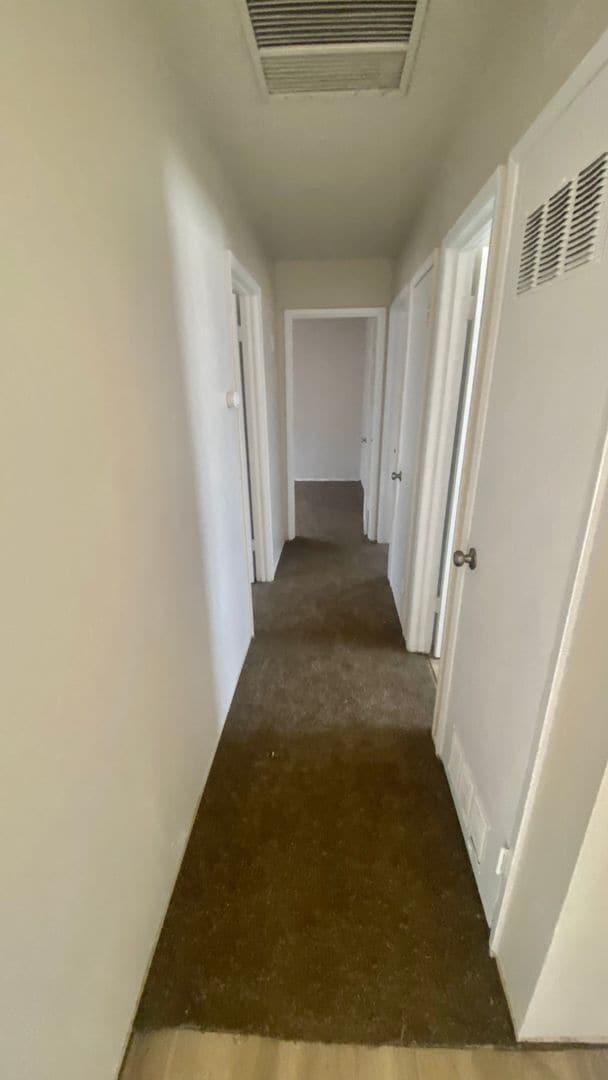 Building Photo - Enjoy this single family home with 3 bedrooms and 1 bathroom near downtown Bakersfield - AVAILABL...