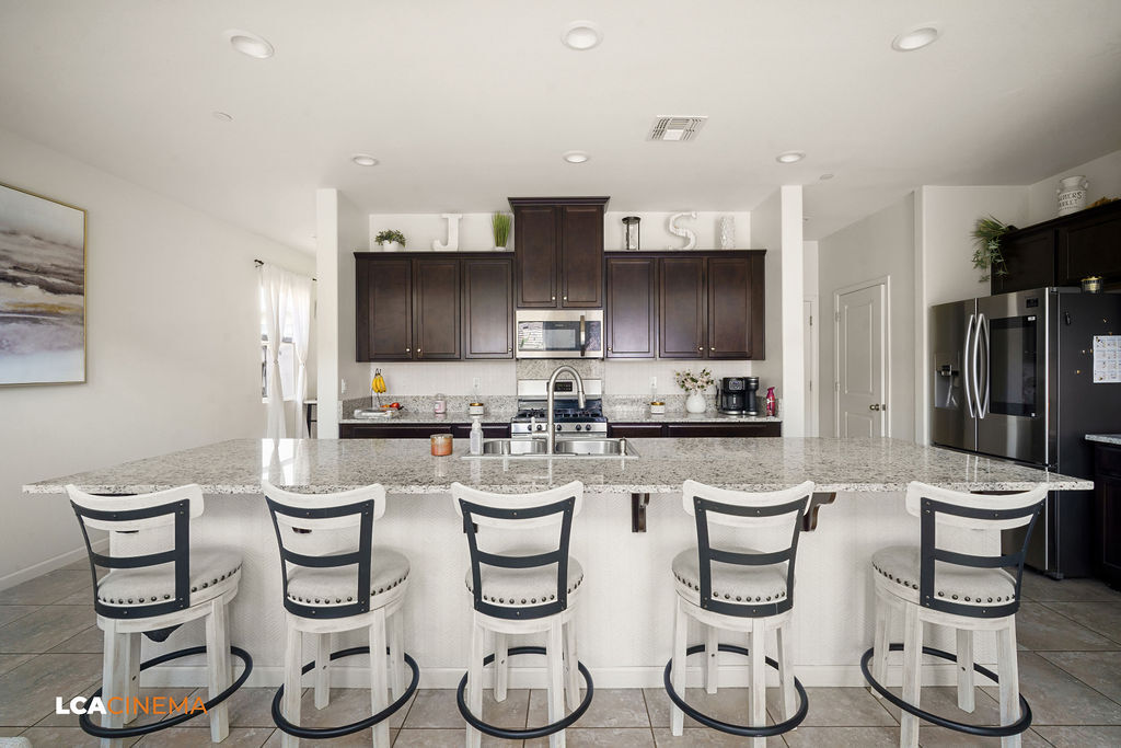 Building Photo - 5805 Commonwealth Ave