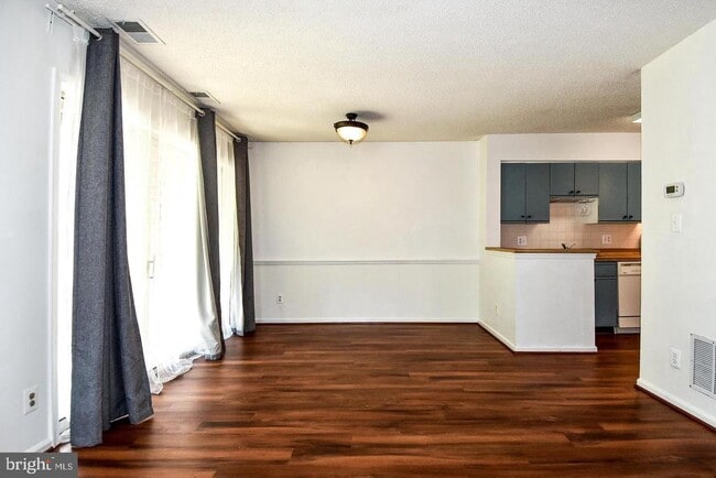 Building Photo - 3152 Covewood Ct