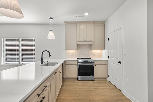 Building Photo - West Little Rock - 1500 SqFt New Constuction 3 Bed 2 Bath off Kanis Road