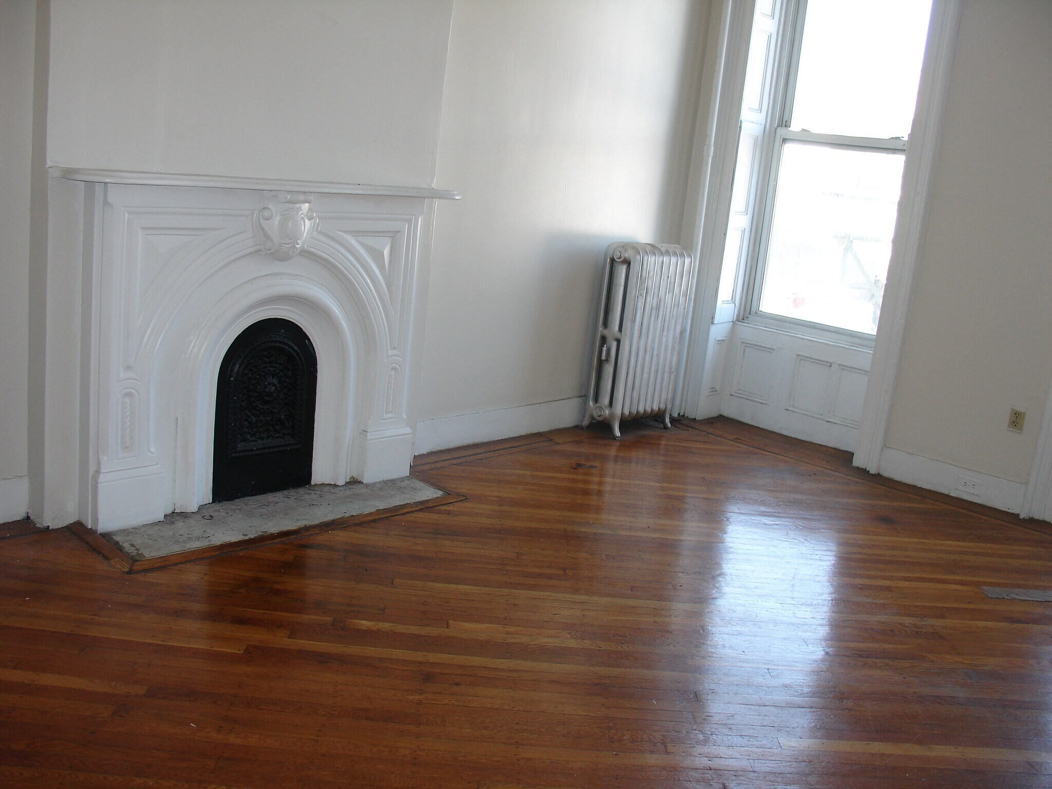 Building Photo - 533 Franklin Ave