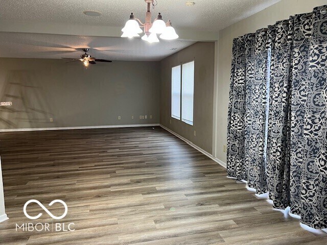 Building Photo - 912 Saraina Rd