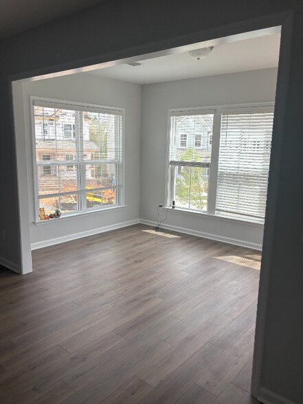Building Photo - 152 Highpointe Dr