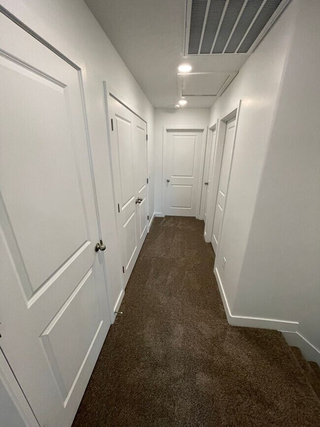 Building Photo - LaGrand at Old Sorrel!!