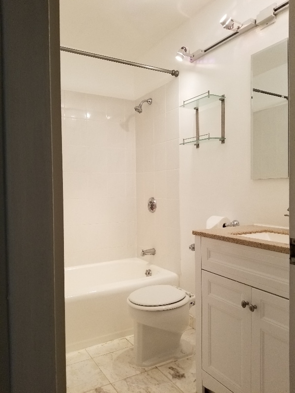 Building Photo - 3600 N Lake Shore Dr