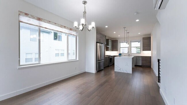 Building Photo - 6615 135th Ct SE