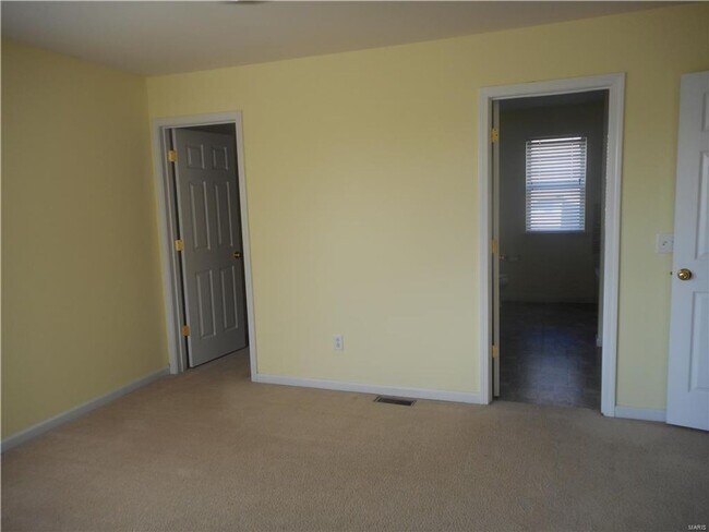 Building Photo - 219 Hawksbury Pl