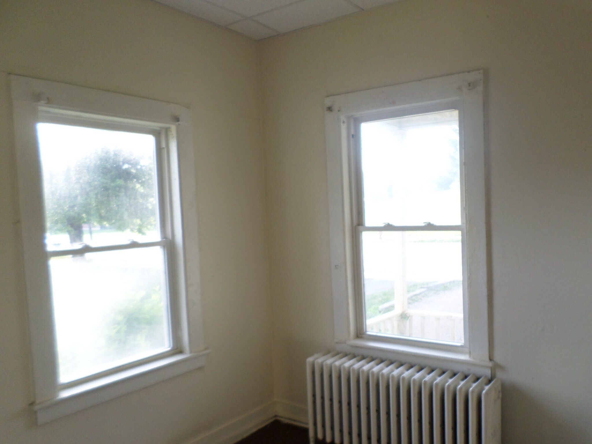 Building Photo - 146 Colchester Ave