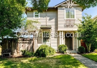 Building Photo - Beautiful large West Eugene home