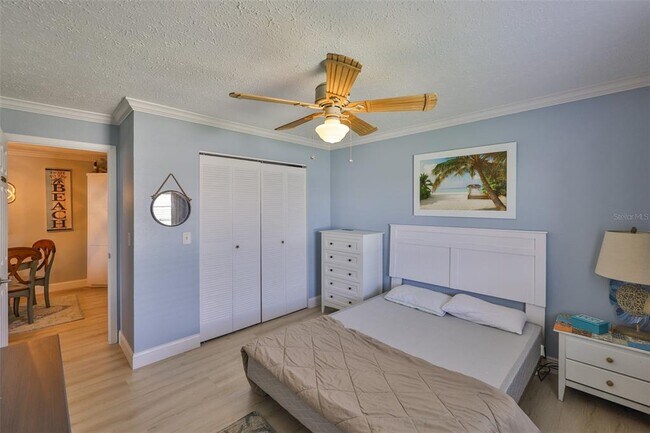 Building Photo - 1041 Apollo Beach Blvd