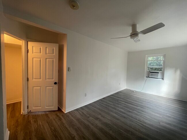 Building Photo - 3420 Emma Ave