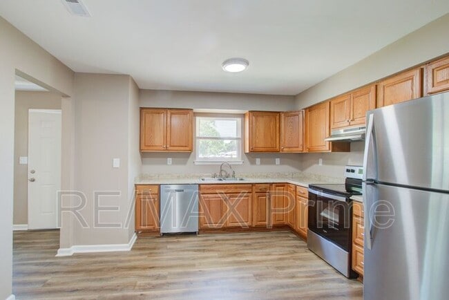 Building Photo - 4601 Hardy Dr