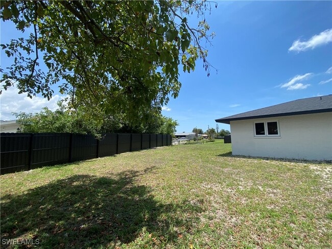 Building Photo - 3303 Country Club Blvd