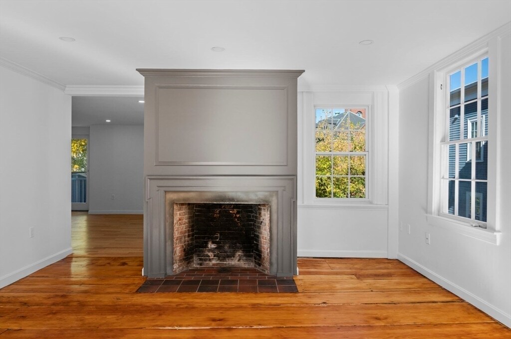 Building Photo - 15 Lynde St