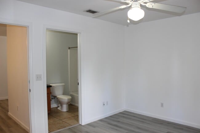 Building Photo - 1417 Pullen Rd