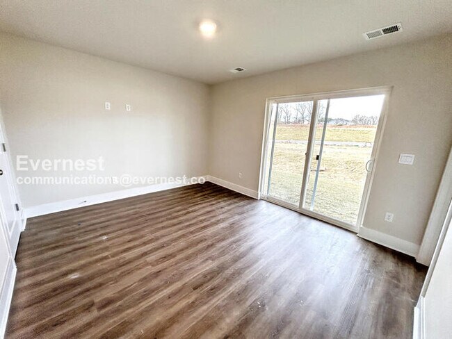 Building Photo - SPECIAL PROMOTION / Brand New 4 Bed/3.5 Bath Townhome with Garage / Pet-Friendly / Available Now!