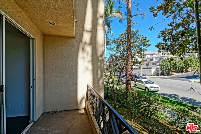 Building Photo - 1875 S Beverly Glen Blvd