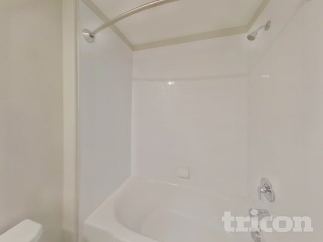 Building Photo - 5206 White Chicory Dr