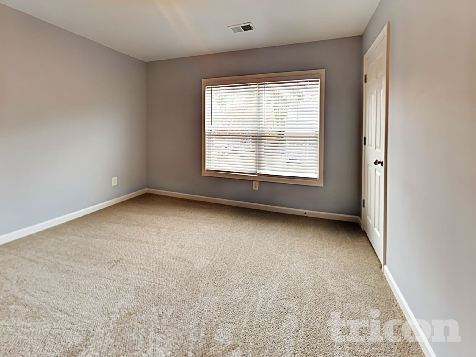 Building Photo - 205 Ledgewood Mill Way NE