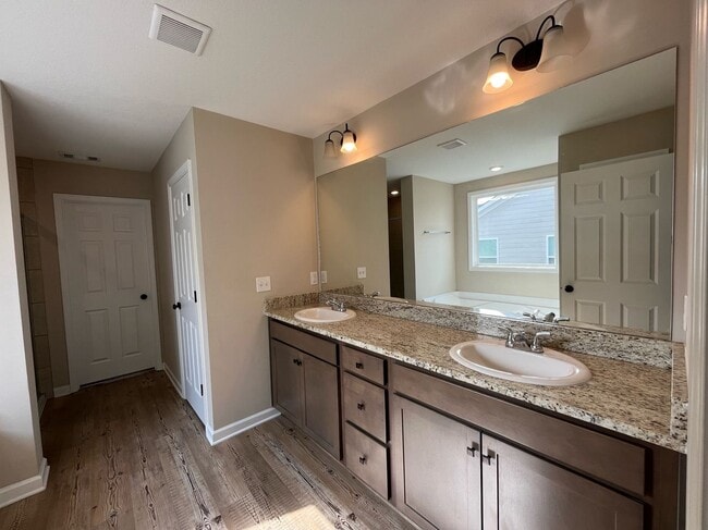 Building Photo - New Home in Smiths Station