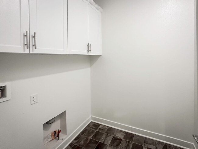 Building Photo - Beautiful Newer Construction,Townhome, 3 Bedroom / 2 Bathroom Home FOR RENT
