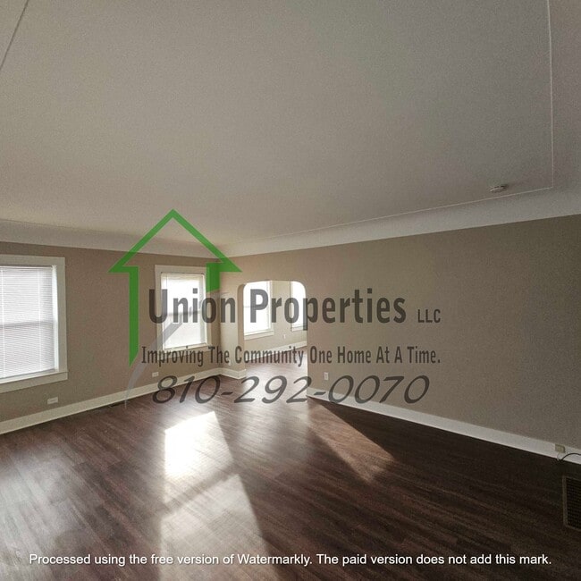 Building Photo - 263 N Elk St