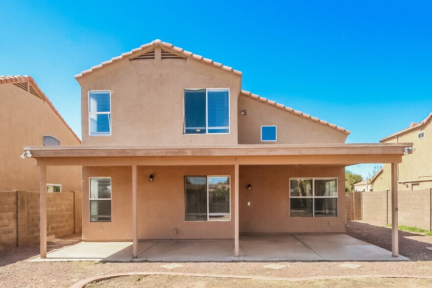 Building Photo - 645 S Balboa