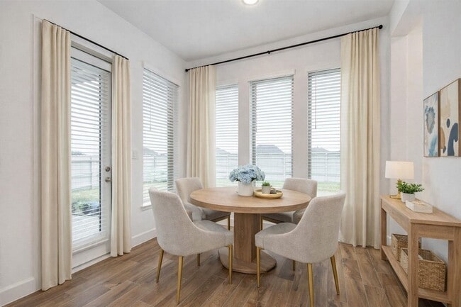 Building Photo - 3011 Hbr Spg Wy