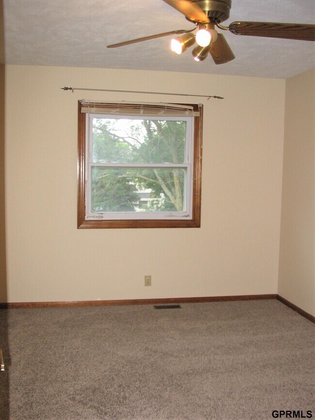 Building Photo - 303 Pierce St