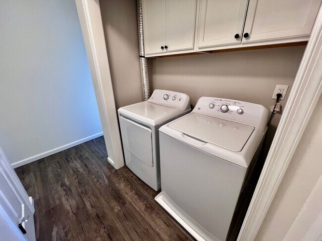 Building Photo - Charming Home in Ocean Lakes Community