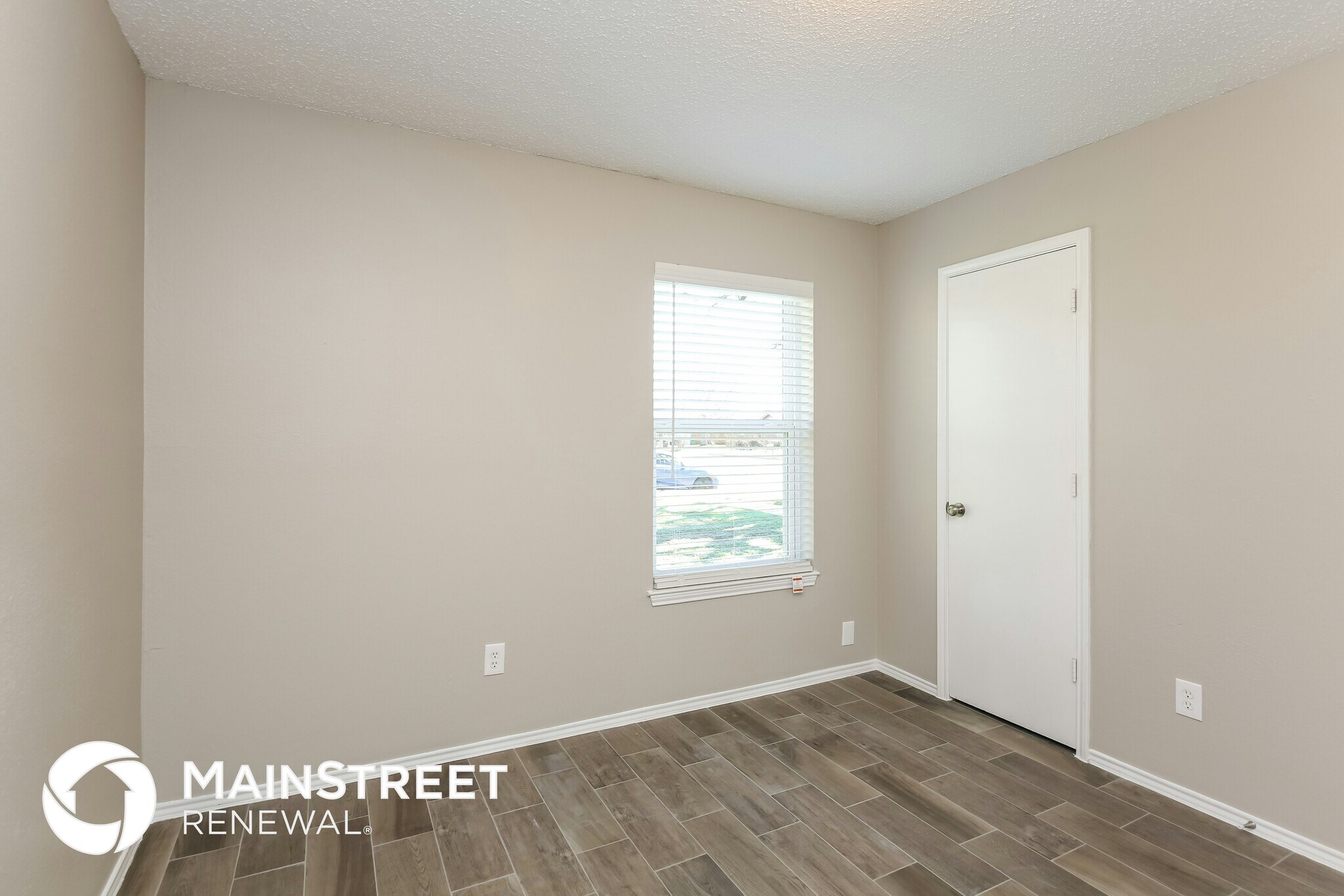 Building Photo - 6230 Hott Springs Dr