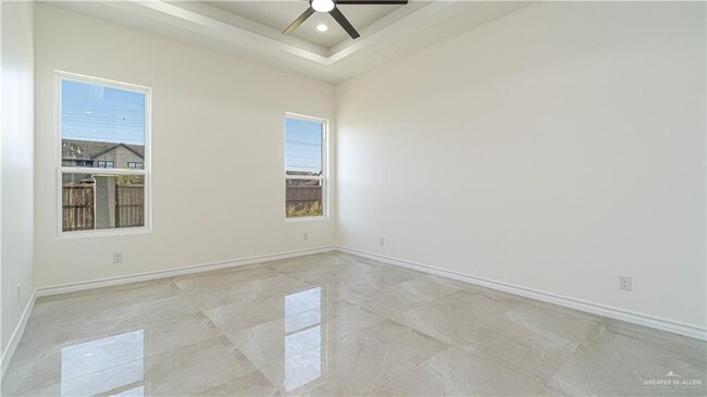 Building Photo - 2804 Magnolia Dr