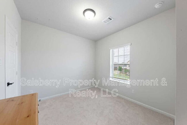 Building Photo - 9324 Trammel Davis Rd