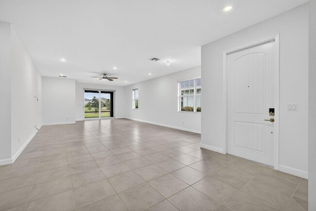 Building Photo - 1305 Haywagon Tr.