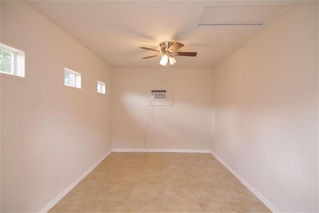 Building Photo - 22102 Woodrose Dr