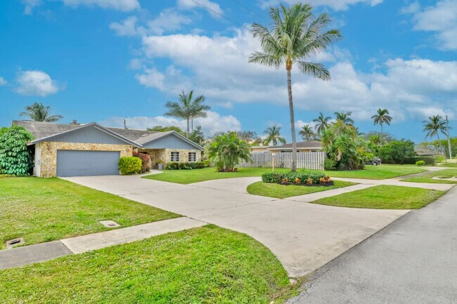 Building Photo - 1006 SE 6th St